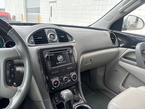 Used 2015 Buick Enclave Leather image 12