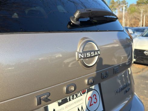 New 2026 Nissan Rogue Platinum w/ Platinum Premium Package image 13