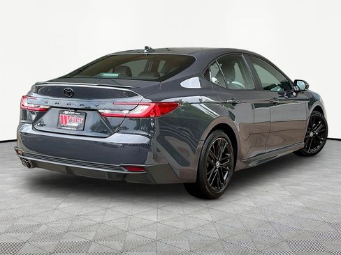 Used 2025 Toyota Camry SE w/ Convenience Package FWD image 6
