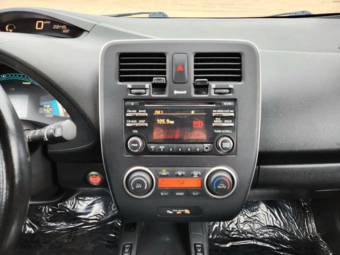 Used 2015 Nissan Leaf S w/ Charge Package image 9