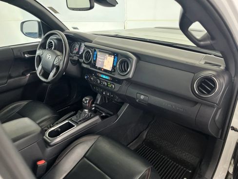 Used 2019 Toyota Tacoma TRD Pro AWD/4WD image 22