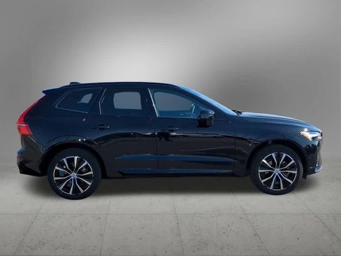 Used 2025 Volvo XC60 B5 Ultra AWD/4WD image 7