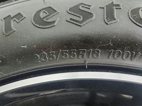 Used 2023 Volvo XC40 B5 Plus image 39