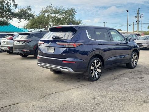 New 2026 Mitsubishi Outlander SE FWD image 6