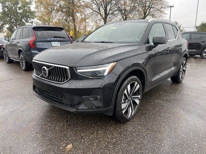 Used 2025 Volvo XC40 B5 Plus w/ Protection Package Premier