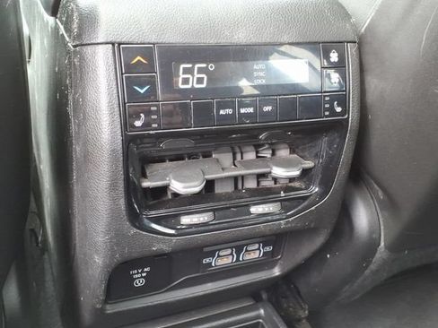 Used 2021 Jeep Grand Cherokee L Limited AWD/4WD image 18