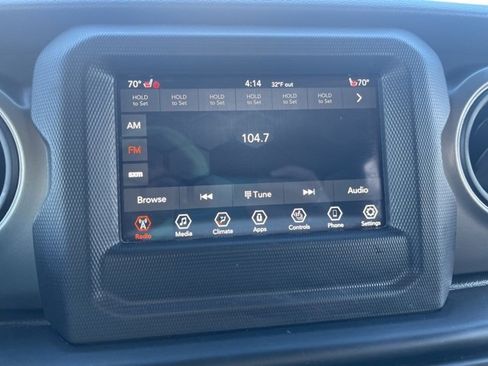 Used 2023 Jeep Gladiator Sport image 18