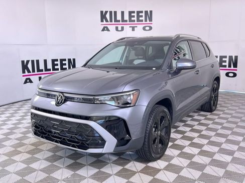 Used 2025 Volkswagen Taos SEL image 3