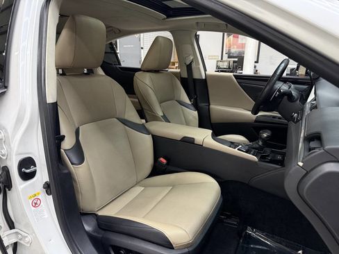 Used 2019 Lexus ES 350 w/ Premium Package FWD image 17