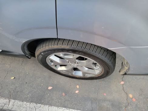 Used 2016 Subaru Forester 2.5i Touring w/ Eyesight & Navigation System image 5