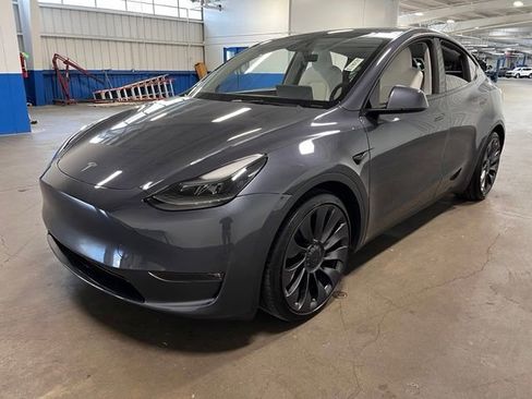Used 2023 Tesla Model Y Performance AWD/4WD image 7