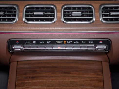 New 2026 Mercedes-Benz GLS 450 4MATIC image 18