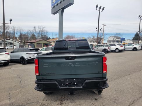 Used 2025 Chevrolet Silverado 2500 LT w/ Trail Boss Package image 3