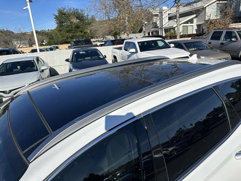 Used 2019 Hyundai Santa Fe Limited w/ Cargo Package image 8