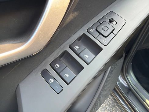 Certified 2023 Kia Niro LX FWD image 14