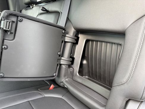 Used 2021 Chevrolet Silverado 1500 LT Trail Boss w/ Convenience Package II image 27