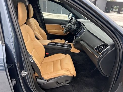 Used 2024 Volvo XC90 B6 Ultimate w/ Lounge Package image 14