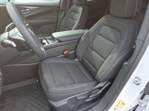 New 2025 Chevrolet Blazer EV LT image 28