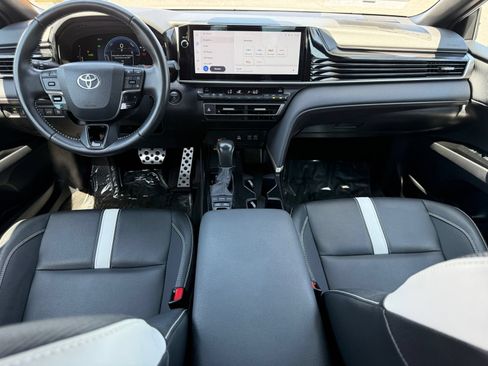 Used 2025 Toyota Camry SE w/ Multimedia Upgrade Package FWD image 27