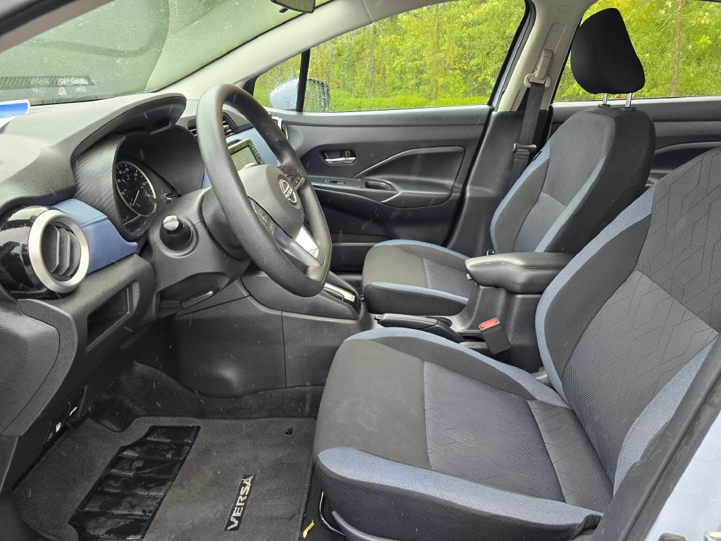 Used 2024 Nissan Versa SV FWD image 11
