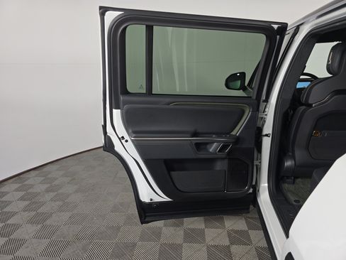 Used 2024 Rivian R1S Adventure AWD/4WD image 17