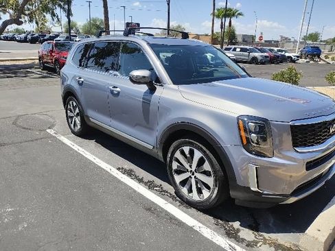 Certified 2022 Kia Telluride EX w/ EX Premium Package AWD/4WD image 7