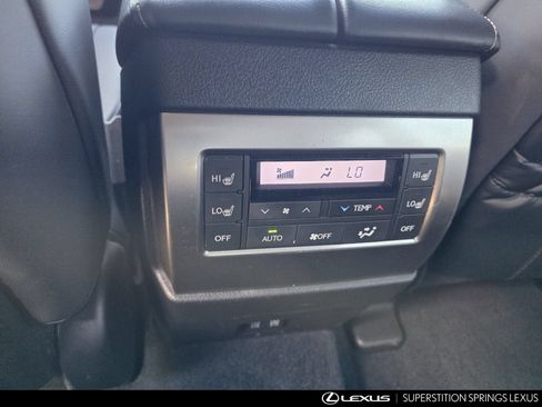 Used 2023 Lexus GX 460 Premium w/ Accessory Package AWD/4WD image 28