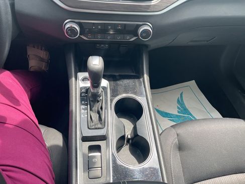 Used 2024 Nissan Altima 2.5 SV image 44