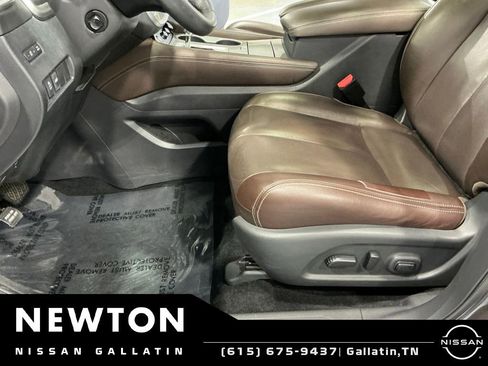 Used 2017 Nissan Murano Platinum w/ Platinum Technology Package FWD image 12