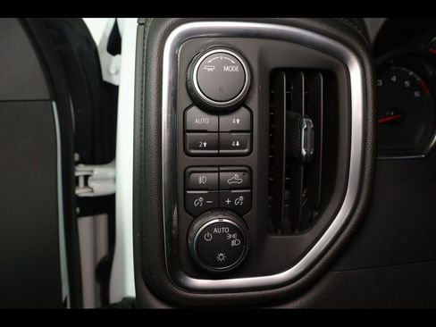 Used 2022 Chevrolet Silverado 1500 LT Trail Boss w/ Bed Protection Package AWD/4WD image 15