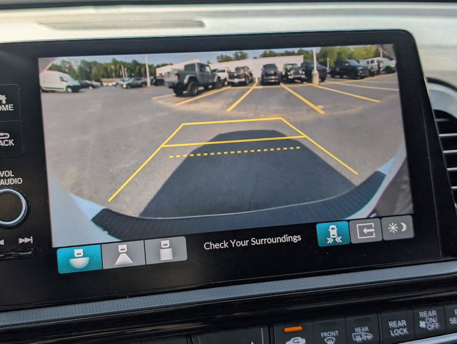 Used 2025 Honda Odyssey Elite image 21