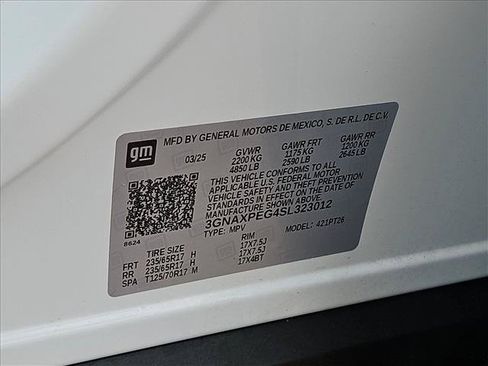 Used 2025 Chevrolet Equinox LT AWD/4WD image 25