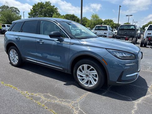 Used 2023 Lincoln Corsair FWD image 1