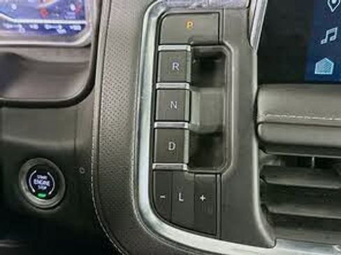 Used 2024 Chevrolet Tahoe Premier image 13