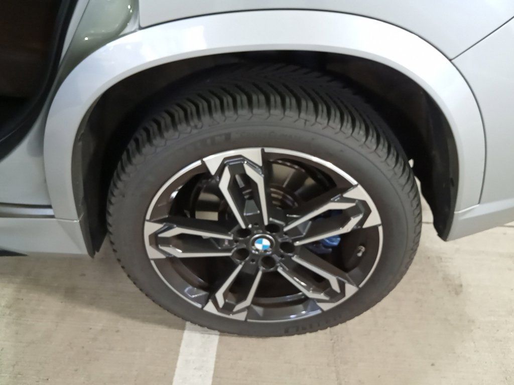 Used 2024 BMW X1 M35i w/ Shadowloine Package AWD/4WD image 16