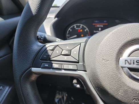 Used 2022 Nissan Altima 2.5 S FWD image 29