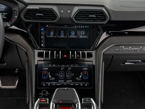 Used 2023 Lamborghini Urus S image 44