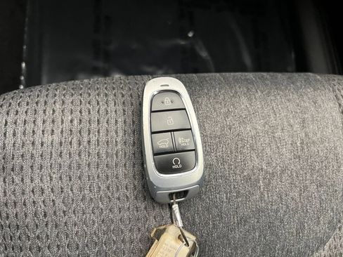 Used 2023 Hyundai Santa Fe SEL image 28