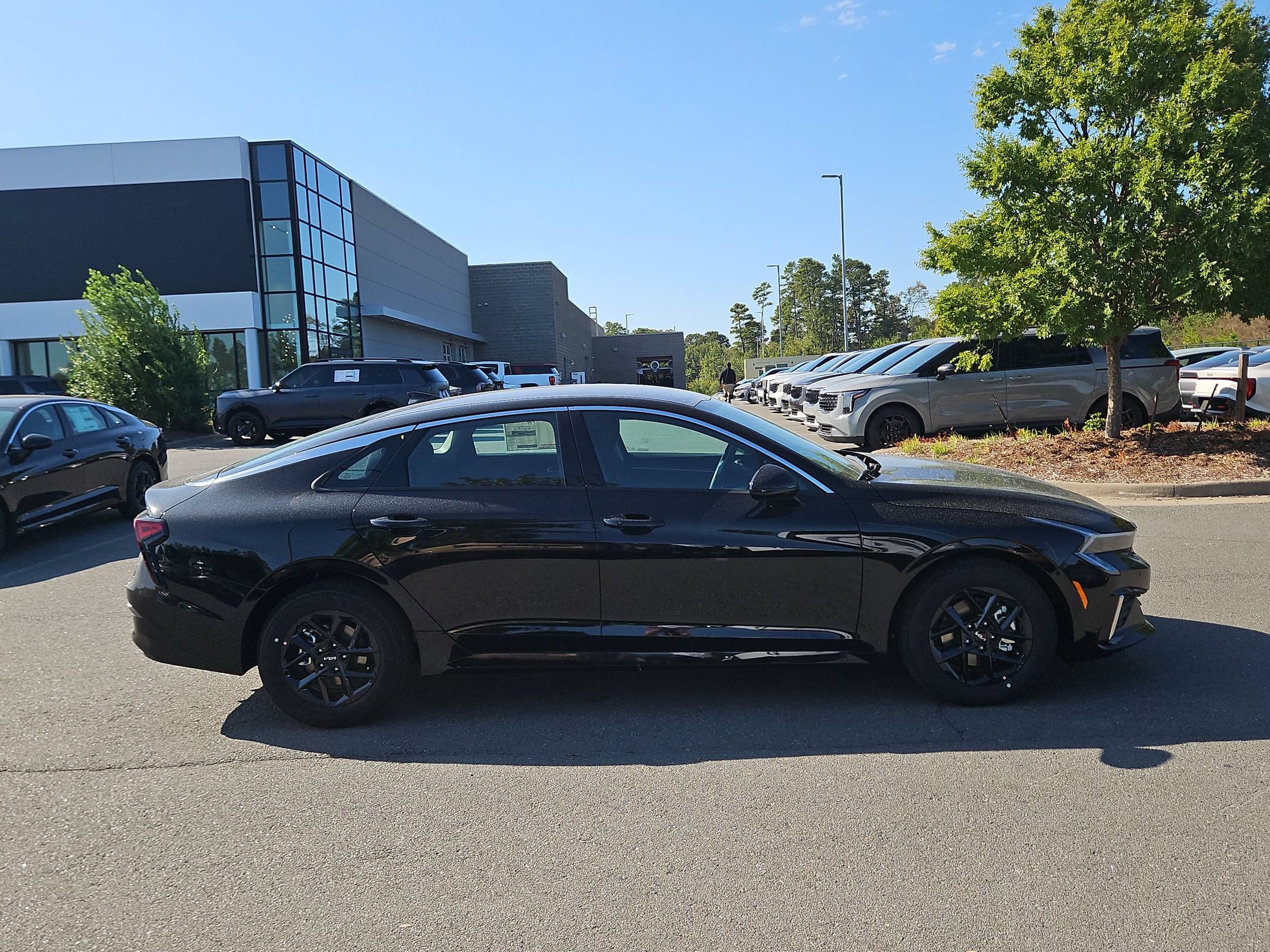 New 2026 Kia K5 LXS FWD image 8