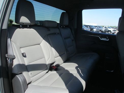 Used 2024 GMC Sierra 1500 Elevation image 23