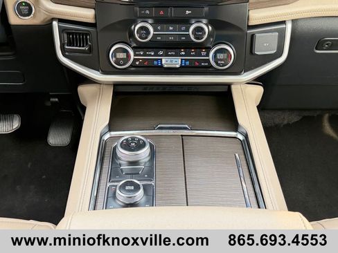 Used 2024 Ford Expedition Max Limited AWD/4WD image 22
