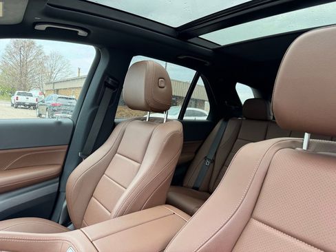 Used 2025 Mercedes-Benz GLE 350 4MATIC w/ Winter Package image 13