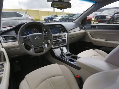 Used 2017 Hyundai Sonata Sport w/ Cargo Package image 11