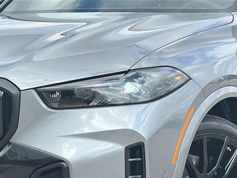 New 2026 BMW X5 xDrive40i w/ M Sport Package image 4