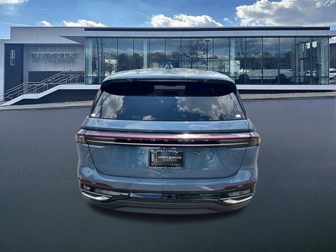New 2026 Lincoln Nautilus Premier AWD/4WD image 7