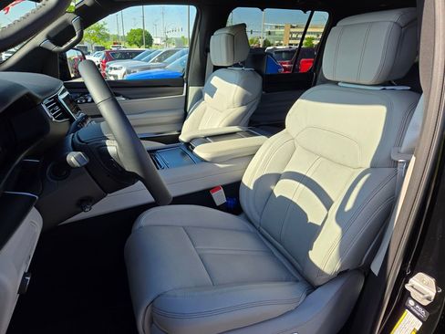 New 2026 Jeep Grand Wagoneer L Summit w/ Rear Seat Video Group I AWD/4WD image 15