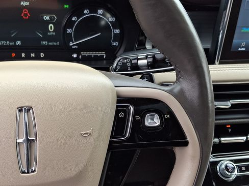 Used 2022 Lincoln Corsair AWD w/ Premium Package image 25