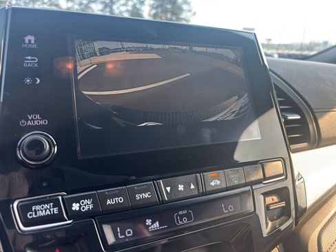 Used 2019 Honda Odyssey Touring image 18