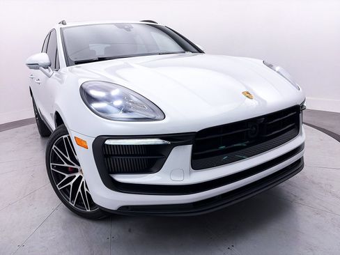 Used 2023 Porsche Macan S image 3