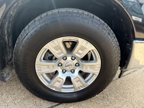 Used 2019 Nissan Titan SV AWD/4WD image 21
